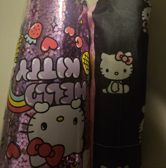 Hello Kitty - Picture 2 of 2